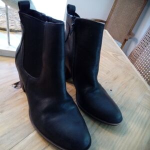 Lucky Brand Bofrida Size 8.5 Black Leather Ankle Boots 2.5" Block Heel